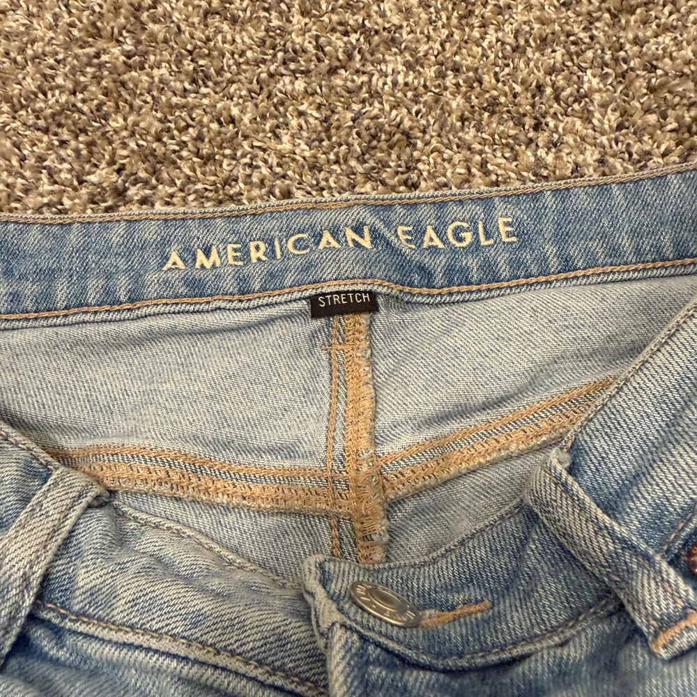 American Eagle Outfitters Light Blue Ripped Straight Leg Jeans - Picture 2 of 3